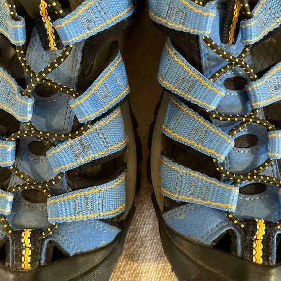 Keen Newport Woman's Blue Hiking Camping Waterproof Outdoor Sandals Sz 7 - Picture 4 of 6